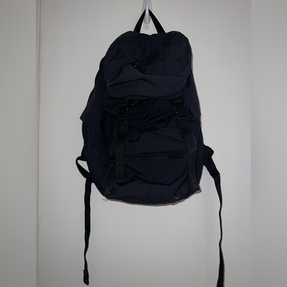 Lululemon On My Level Rucksack 18L | Black | Lululemon Backpack - Picture 5 of 16